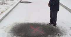 【市城市燃熱集團富泰熱力】以雪為“標”鎖定漏點   冒雪行動消除隱患